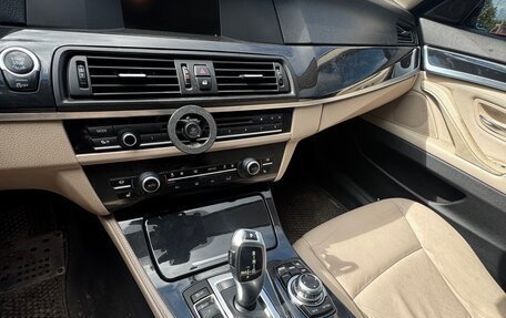BMW 5 серия, 2013 год, 1 600 000 рублей, 12 фотография