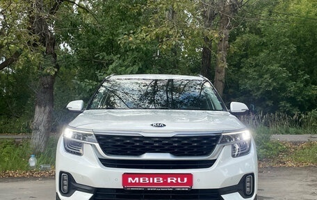 KIA Seltos I, 2020 год, 2 000 000 рублей, 2 фотография