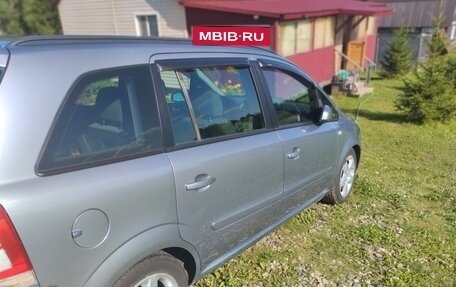 Opel Zafira B, 2008 год, 600 000 рублей, 1 фотография