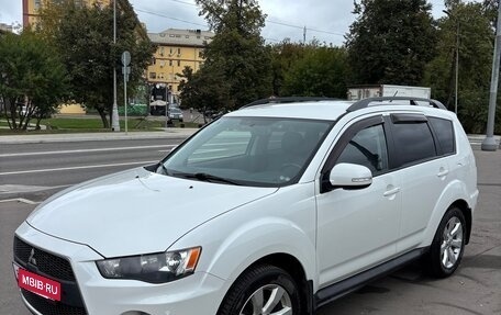 Mitsubishi Outlander III рестайлинг 3, 2012 год, 1 600 000 рублей, 1 фотография