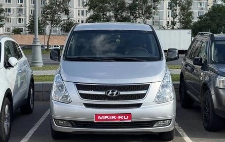 Hyundai Grand Starex Grand Starex I рестайлинг 2, 2010 год, 1 399 000 рублей, 1 фотография