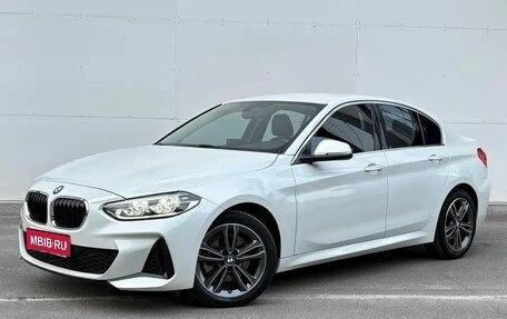 BMW 1 серия, 2022 год, 2 200 000 рублей, 1 фотография