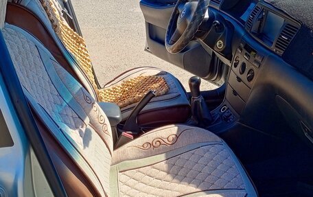 Toyota Corolla, 2005 год, 700 000 рублей, 15 фотография