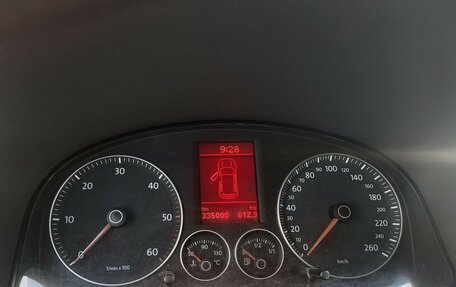 Volkswagen Touran III, 2007 год, 632 000 рублей, 2 фотография