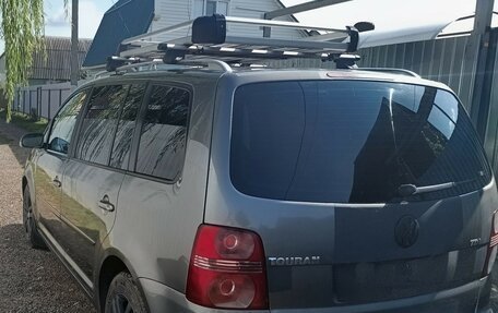 Volkswagen Touran III, 2007 год, 632 000 рублей, 3 фотография