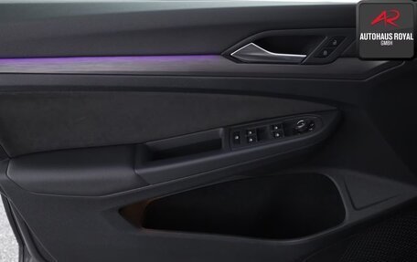 Volkswagen Golf VIII, 2023 год, 2 790 000 рублей, 10 фотография