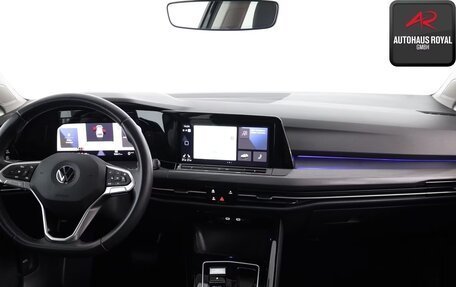 Volkswagen Golf VIII, 2023 год, 2 790 000 рублей, 12 фотография