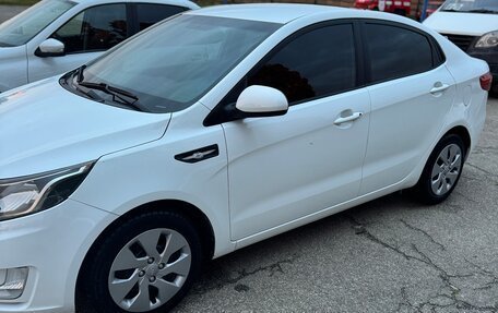 KIA Rio III рестайлинг, 2013 год, 710 000 рублей, 2 фотография