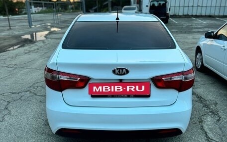KIA Rio III рестайлинг, 2013 год, 710 000 рублей, 3 фотография