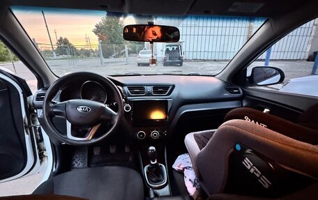 KIA Rio III рестайлинг, 2013 год, 710 000 рублей, 9 фотография