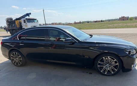 BMW 7 серия, 2015 год, 1 400 000 рублей, 3 фотография
