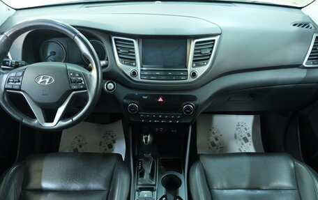 Hyundai Tucson III, 2018 год, 1 799 000 рублей, 13 фотография