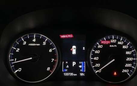 Mitsubishi Outlander III рестайлинг 3, 2019 год, 2 000 000 рублей, 15 фотография
