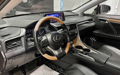 Lexus RX IV рестайлинг, 2017 год, 3 450 000 рублей, 10 фотография