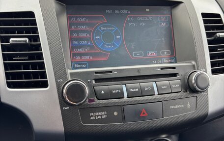 Mitsubishi Outlander III рестайлинг 3, 2012 год, 1 600 000 рублей, 16 фотография
