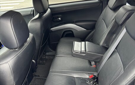 Mitsubishi Outlander III рестайлинг 3, 2012 год, 1 600 000 рублей, 12 фотография