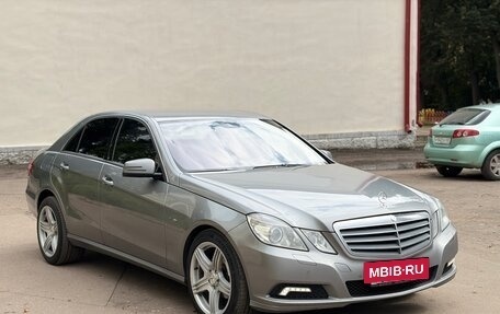 Mercedes-Benz E-Класс, 2010 год, 1 500 000 рублей, 3 фотография