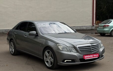 Mercedes-Benz E-Класс, 2010 год, 1 500 000 рублей, 2 фотография