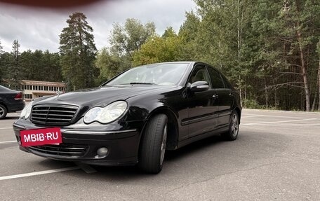 Mercedes-Benz C-Класс, 2006 год, 850 000 рублей, 3 фотография