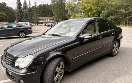 Mercedes-Benz C-Класс, 2006 год, 850 000 рублей, 5 фотография
