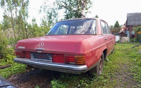 Mercedes-Benz W115, 1971 год, 300 000 рублей, 2 фотография