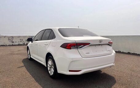 Toyota Corolla, 2022 год, 1 800 000 рублей, 6 фотография