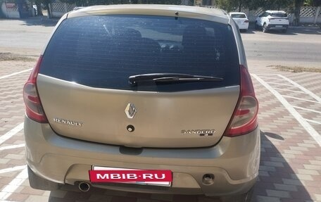 Renault Sandero I, 2011 год, 570 000 рублей, 2 фотография