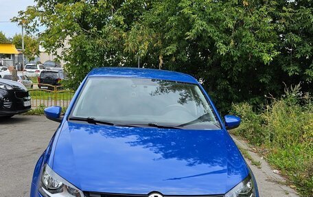 Volkswagen Polo VI (EU Market), 2011 год, 590 000 рублей, 2 фотография