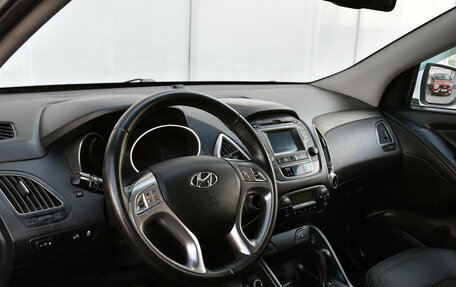 Hyundai ix35 I рестайлинг, 2010 год, 1 055 000 рублей, 12 фотография