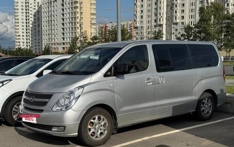 Hyundai Grand Starex Grand Starex I рестайлинг 2, 2010 год, 1 399 000 рублей, 4 фотография