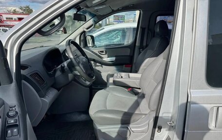 Hyundai Grand Starex Grand Starex I рестайлинг 2, 2010 год, 1 399 000 рублей, 8 фотография
