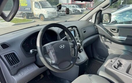 Hyundai Grand Starex Grand Starex I рестайлинг 2, 2010 год, 1 399 000 рублей, 9 фотография