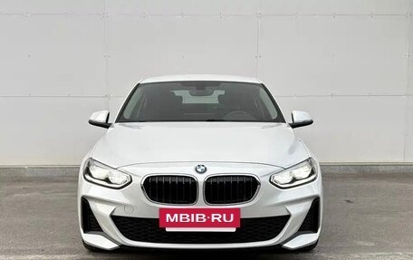 BMW 1 серия, 2022 год, 2 200 000 рублей, 2 фотография