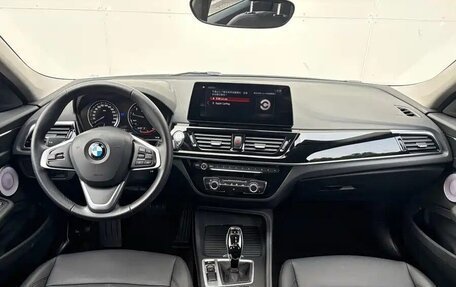 BMW 1 серия, 2022 год, 2 200 000 рублей, 8 фотография