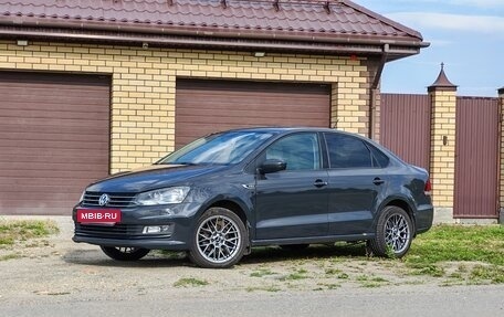 Volkswagen Polo VI (EU Market), 2018 год, 899 000 рублей, 2 фотография