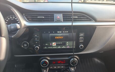 KIA Rio IV, 2021 год, 1 999 999 рублей, 16 фотография