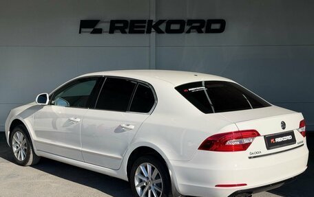 Skoda Superb III рестайлинг, 2014 год, 1 489 000 рублей, 2 фотография