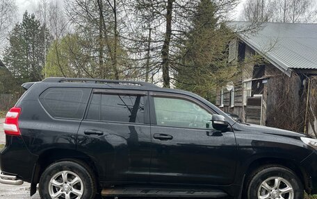 Toyota Land Cruiser Prado 150 рестайлинг 2, 2016 год, 3 130 000 рублей, 5 фотография