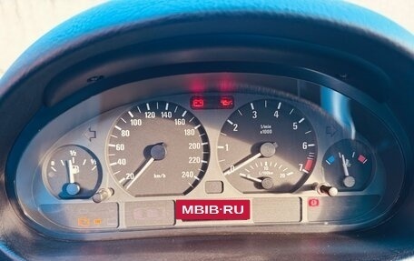 BMW 3 серия, 2004 год, 530 000 рублей, 10 фотография