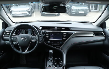 Toyota Camry, 2020 год, 2 870 000 рублей, 12 фотография