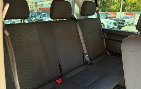 Volkswagen Caravelle T6 рестайлинг, 2018 год, 2 399 000 рублей, 24 фотография