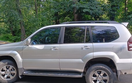 Toyota Land Cruiser Prado 120 рестайлинг, 2008 год, 2 100 000 рублей, 3 фотография
