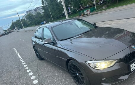 BMW 3 серия, 2013 год, 1 300 000 рублей, 3 фотография