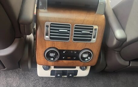 Land Rover Range Rover IV рестайлинг, 2018 год, 7 500 000 рублей, 10 фотография