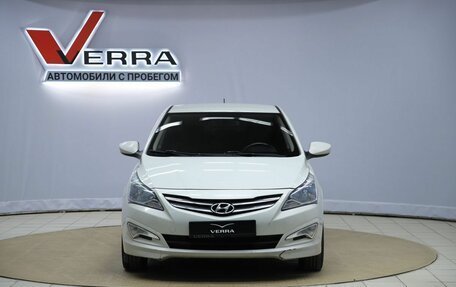 Hyundai Solaris II рестайлинг, 2015 год, 950 000 рублей, 2 фотография