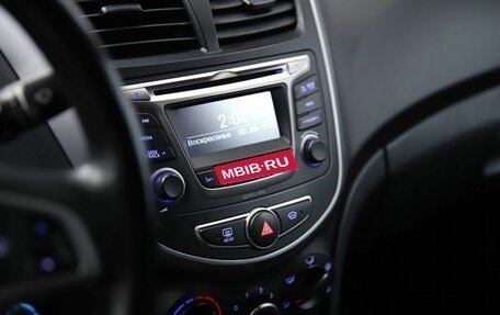 Hyundai Solaris II рестайлинг, 2015 год, 950 000 рублей, 11 фотография