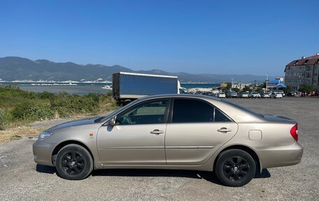 Toyota Camry V40, 2004 год, 750 000 рублей, 2 фотография