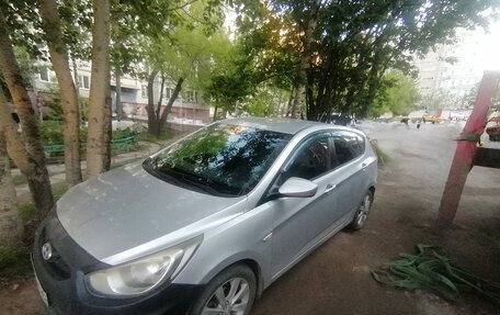Hyundai Solaris II рестайлинг, 2011 год, 455 000 рублей, 1 фотография