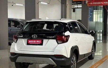 Toyota Yaris XP150 рестайлинг, 2022 год, 1 470 000 рублей, 3 фотография