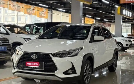 Toyota Yaris XP150 рестайлинг, 2022 год, 1 470 000 рублей, 2 фотография